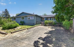 502 S B Street, Phoenix, OR 97535