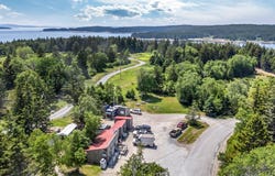 40 North Road, Swans Island, ME 04685