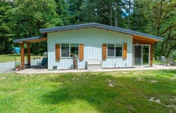 20736 HIGHWAY 42, MyrtlePoint, OR 97458