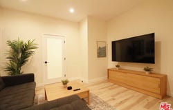 9040 Phyllis Ave, West Hollywood, CA 90069