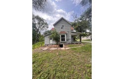 205 S Van Buren St, Albany, MO 64402