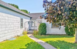 415 Oak Street, Manistique, MI 49854