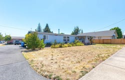 1405 Willow Lane, Grants Pass, OR 97527