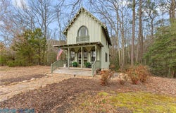 23 Park Place, Irvington, VA 22480
