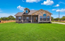 7306 TIFF NICOLE LN, Von Ormy, TX 78073