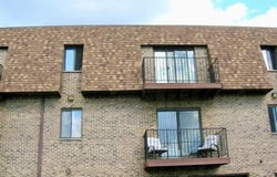 825 Riverside Ave, Lyndhurst Twp., NJ 07071-3046