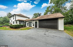2043 STONECREST Drive, LANCASTER, PA 17601