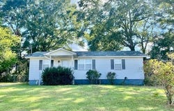 3032 36th Avenue, Lanett, AL 36863