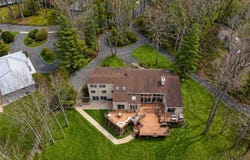 7 Windemere Crest, Woodbury, NY 11797