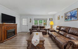 7 Driftwood Dr, Tuckerton Borough, NJ 08087