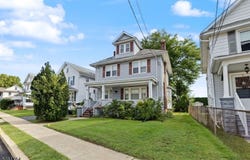 11 Elmer St, Raritan Boro, NJ 08869-1905
