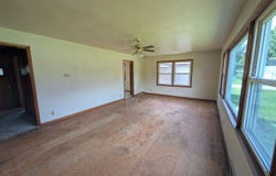 203 E 2nd Street, Genoa, IL 60135