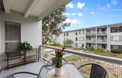 8 Captain Drive, Emeryville, CA 94608