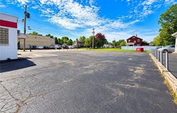6742 Market Street, Youngstown, OH 44512
