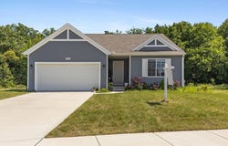 7386 Bramling Drive SE, Caledonia, MI 49316