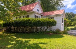 200 Crestview Drive, Dongola, IL 62926