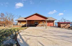 64521 E 256 Place, Grove, OK 74344