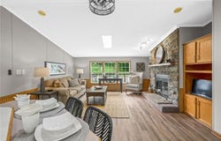 121 Duquesne Ave, Dravosburg, PA 15034