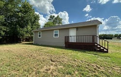 475 Locust Street, Point, TX 75472