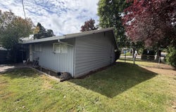 1760 SE 9TH St, Gresham, OR 97080