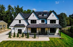 234 E 58th Place, Westmont, IL 60559