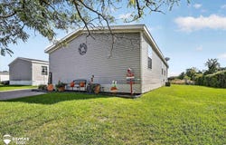 1197 Tanglewood Lane, Burton, MI 48529