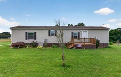 175 Humphrey Rd., Walling, TN 38587
