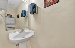 6940 Linn Dr, Roanoke, VA 24019