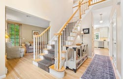 66 Medway St, Norfolk, MA 02056