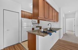 1572 Maple Avenue, Evanston, IL 60201