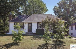 2106 N Antioch Road, Clinton, MO 64735