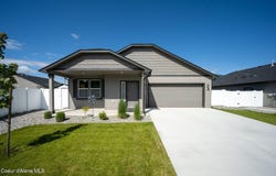 16026 N Hadley Loop, Rathdrum, ID 83858