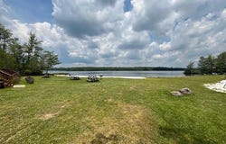 Ash Dr 406, Pocono Summit, PA 18346