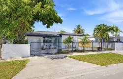 275 W 13th St, Hialeah, FL 33010