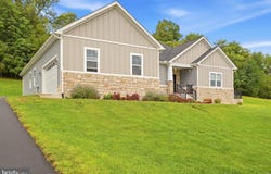 260 ELEGANT Drive, MARTINSBURG, WV 25403