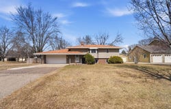 833 Lewis Place, Saint Cloud, MN 56301