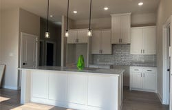 493 W Jefferson Street, Van Alstyne, TX 75495