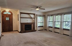 207 W Spruce St, Beresford, SD 57004