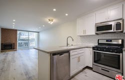 22 Navy St, Venice, CA 90291