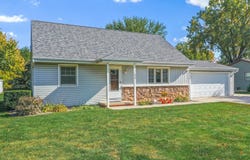 649 WANDA Avenue, NEENAH, WI 54956-1618