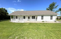 2917 County Road 2860, Higbee, MO 65257
