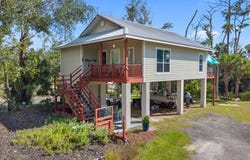 2 NE Fifth St, Steinhatchee, FL 32359