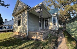 204 N 3rd Street, Farmington, IA 52626