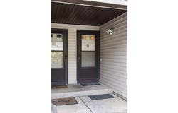 2002 Mesabi Avenue E, Maplewood, MN 55109