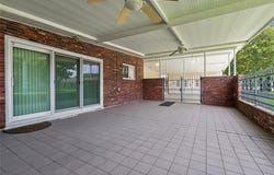 69 DERBES Drive, Gretna, LA 70053