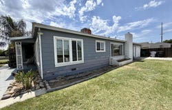 1826 Mckinley Avenue, Hanford, CA 93230