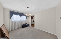 13 WHITE CLAY Crescent, NEWARK, DE 19711