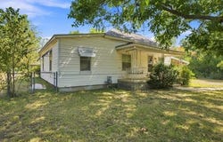 404 E Beach Street, Henryetta, OK 74437