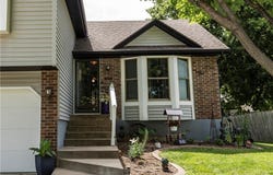 3220 S Bryn Mawr Drive, Independence, MO 64057