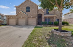 914 Hidden Lakes Drive, Cedar Hill, TX 75104